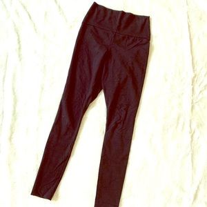 Aritzia Talula Black Manhattan Leggings XS
